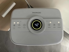 Cảm biến độ ẩm tích hợp Máy khử ẩm không khí điện 12 L / D màn hình LED cảm ứng thông minh