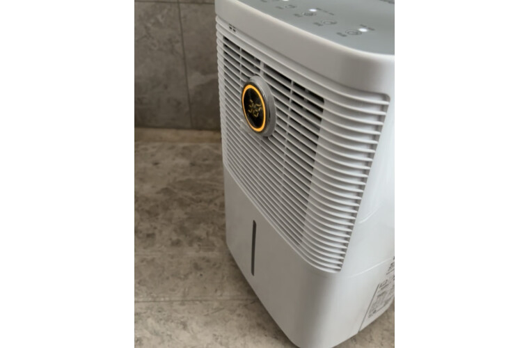 12 lít/ngày đèn LED Smart Air Dehumidifier Dập tắt Không gian hạn chế Căn hộ kích thước nhỏ Thuốc loại bỏ độ ẩm